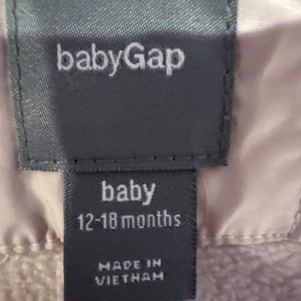 Baby Gap girls snowsuite - Picture 3 of 5